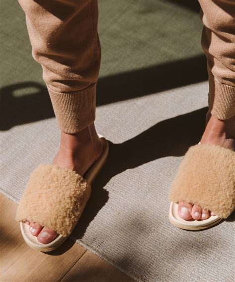 Winnie Faux Shearling Slide Sandal 